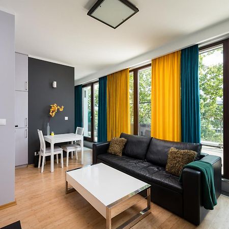 Ochota Deluxe Apartment Warschau Exterior foto